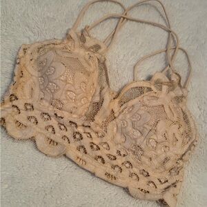 Zenana Outfitters Lace Bralette in Cream
